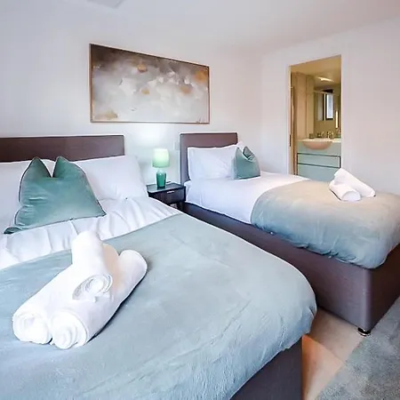 Apartment 2br Flat - Free Parking - Fast Wi-fi