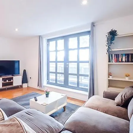2br Flat - Free Parking - Fast Wi-fi Apartment Bristol
