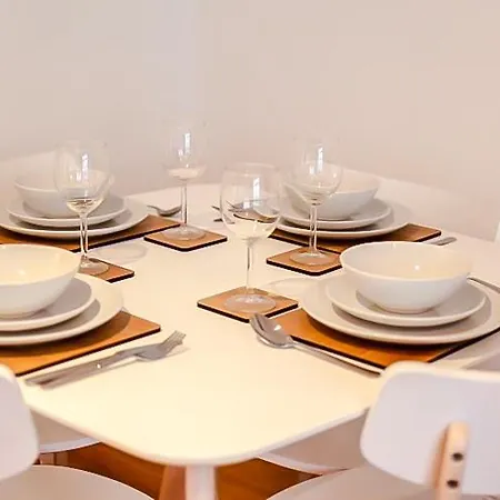 2br Flat - Free Parking - Fast Wi-fi * Бристоль